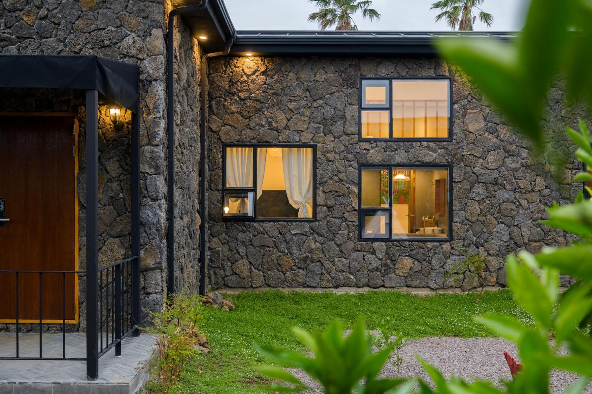 Wol Yeong Sa Gye Villa Seogwipo Exterior foto