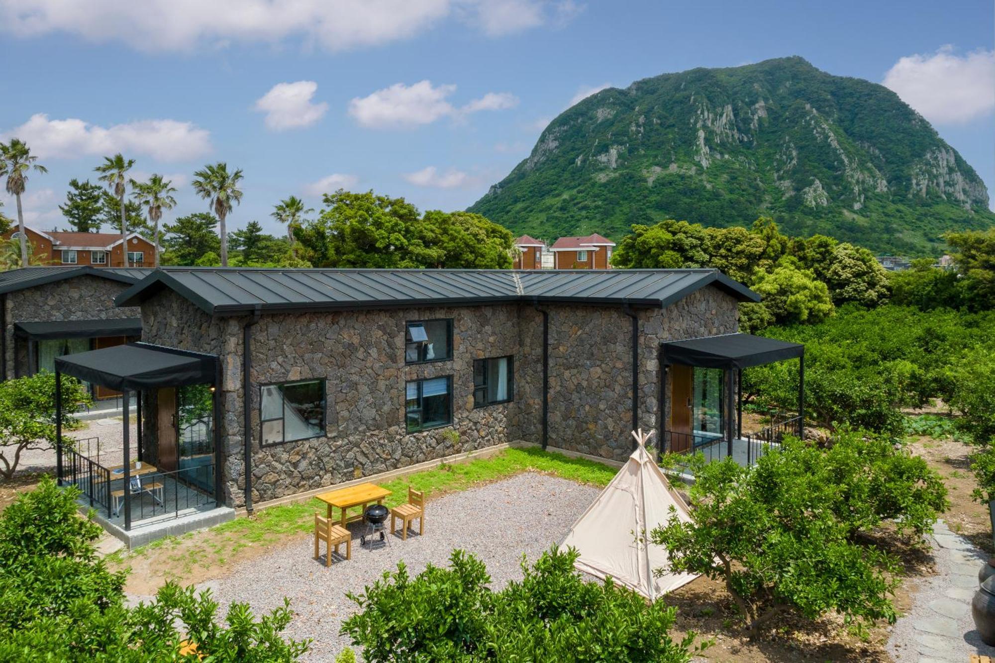 Wol Yeong Sa Gye Villa Seogwipo Exterior foto